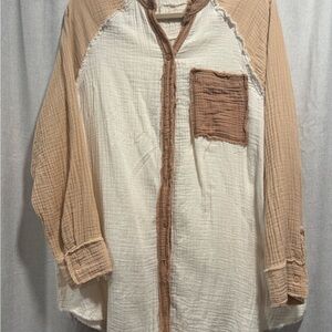 Aerie Cream and Tan Textured Fabric